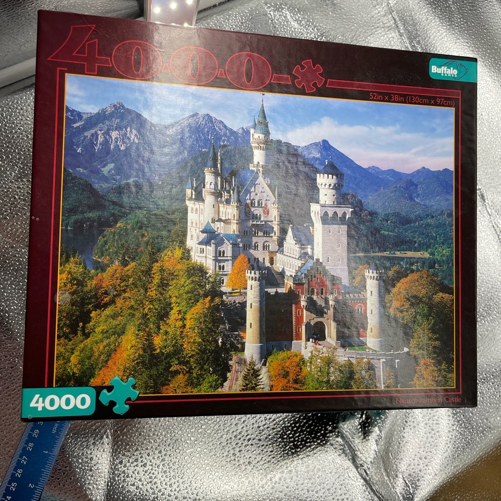 4000 piece puzzle ! Neuschwanstein Castle